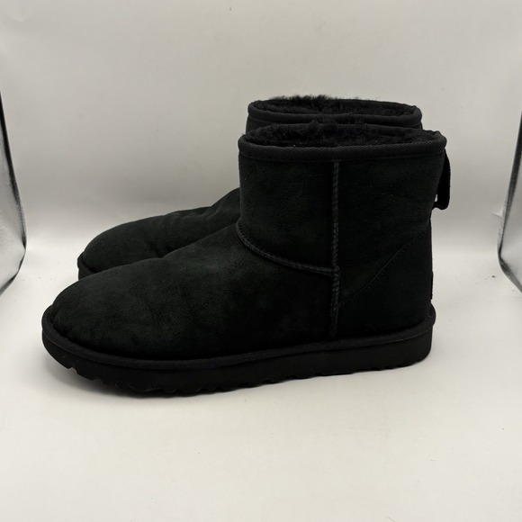 UGG Classic Mini II Boot Black Women's Size 11- 1016222-BLK